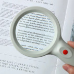 Kính lúp cầm tay đọc sách cao cấp Terino DE-9W (10x/20x, màu trắng, có đèn led) - Hàng chính hãng 4